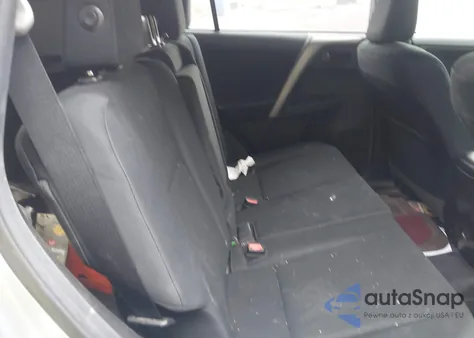 2018 Toyota Rav4 Le z USA, uszkodzony, nr VIN 2T3BFREV6JW725180